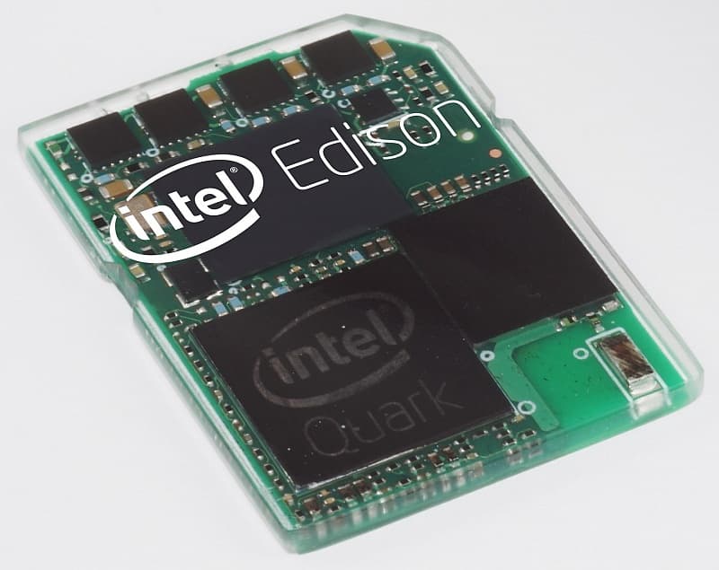Intel Edison: Kompletní počítač o rozměrech klasické SD karty