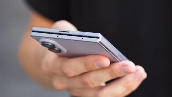 Majitelé nových Samsungů, pozor. Tohle poškození vás může stát 21 499 Kč