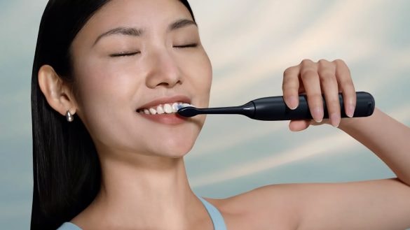 Alza zlevnila kartáček Philips o 36 %. Má tlakový senzor a vydrží až tři týdny