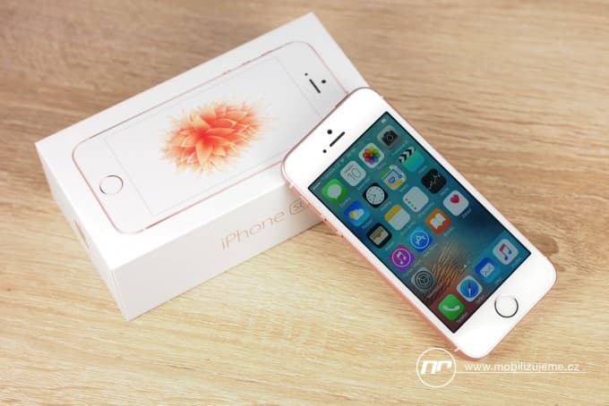 Apple iPhone SE (2016) recenze