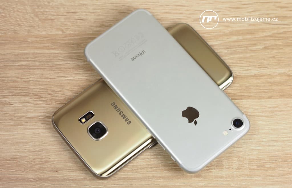 iPhone 7 vs Galaxy S7 srovnání