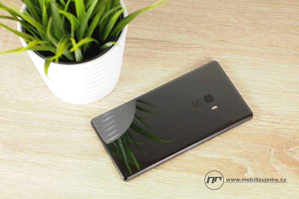 Xiaomi Mi Mix recenze