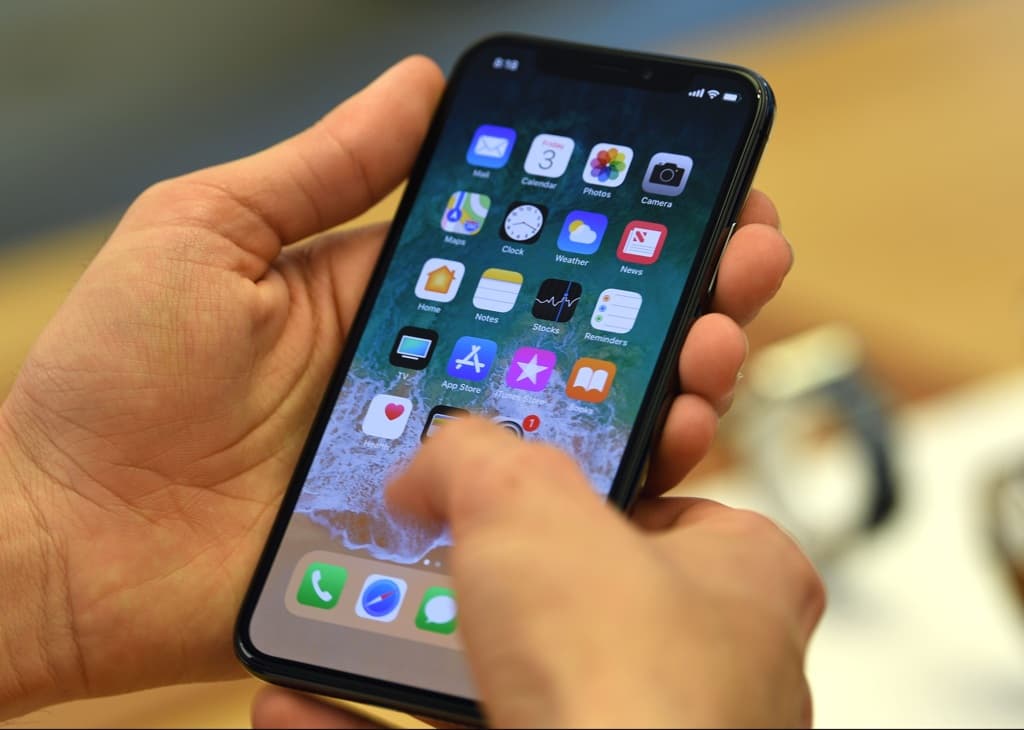 Apple iPhone