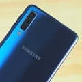 Recenze Samsung Galaxy A7 (2018): lesk a bída “těch lepších”