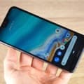 Recenze Nokia 7.1: průměrný nositel legendárního odkazu