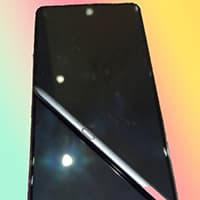 Reálné snímky Galaxy Note 10 Lite odhalují větší bradu a stylus S Pen