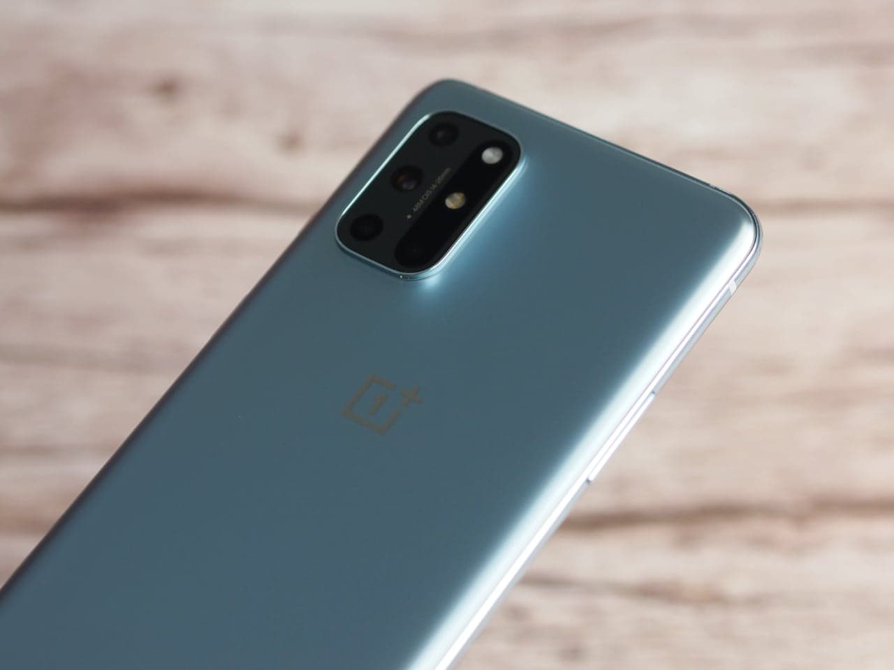 OnePlus 8T, recenze