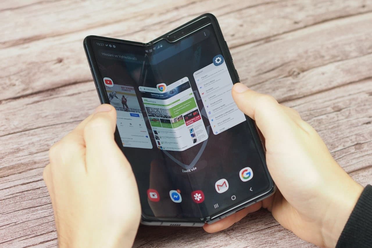 Android 12 už dostaly všechny skládačky od Samsungu, včetně prvního Foldu