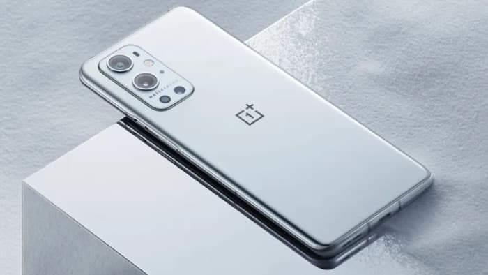 OnePlus 9 Pro dál překvapuje. Dostane 120Hz LTPO a 50W dobíjení