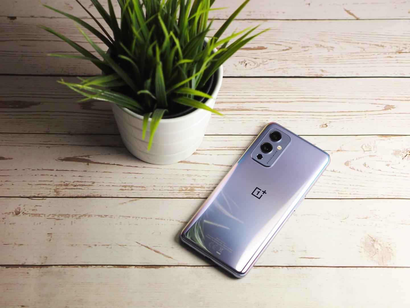 OnePlus 9, recenze