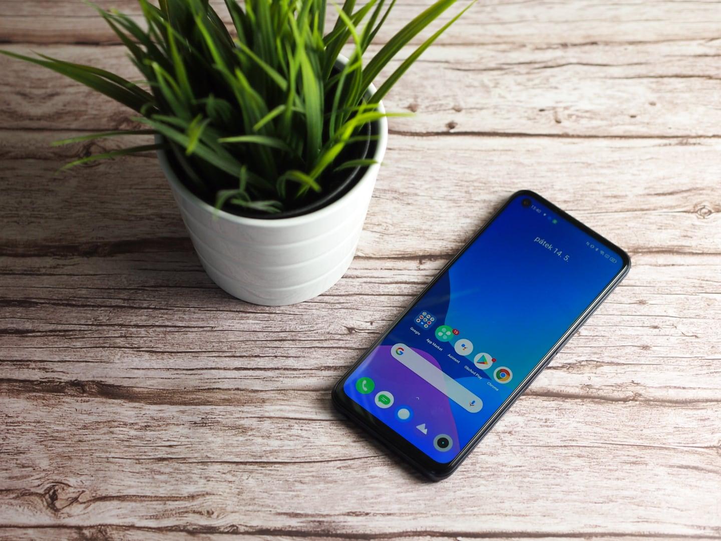 Realme 8 5G, recenze