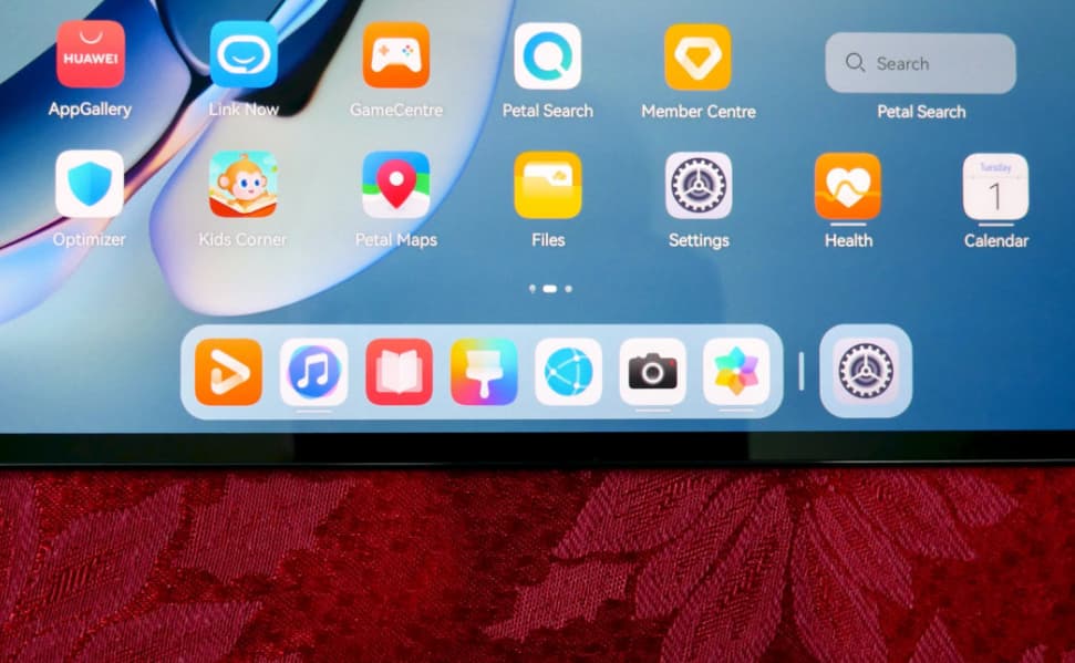 Huawei vykrádá Apple? Nový Harmony OS prý vypadá jako kopie iPadOS