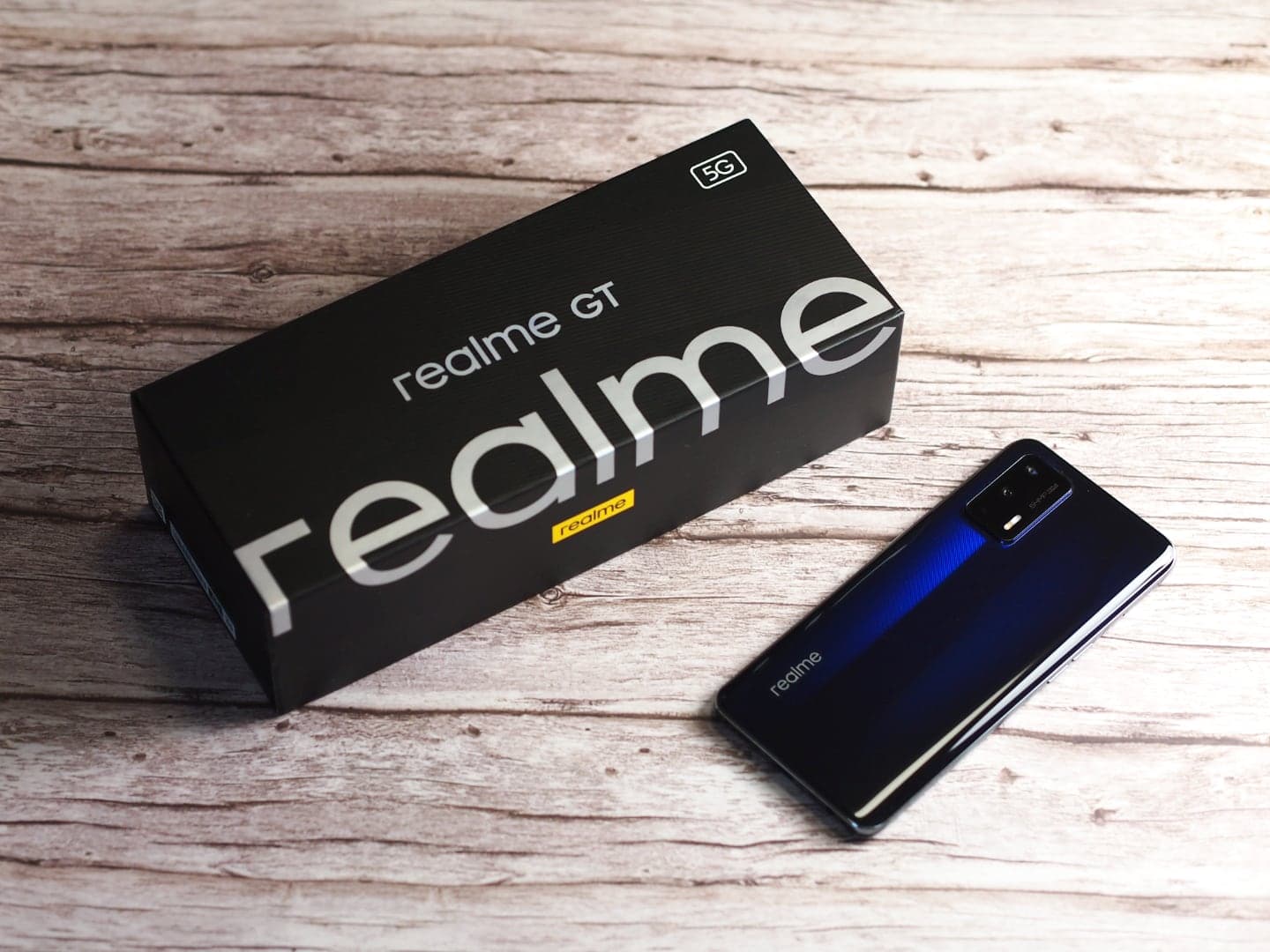 Realme GT recenze