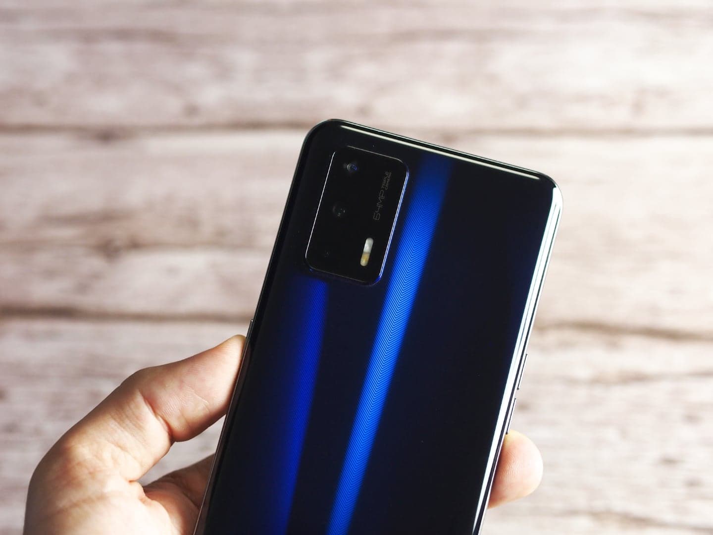 Realme GT recenze