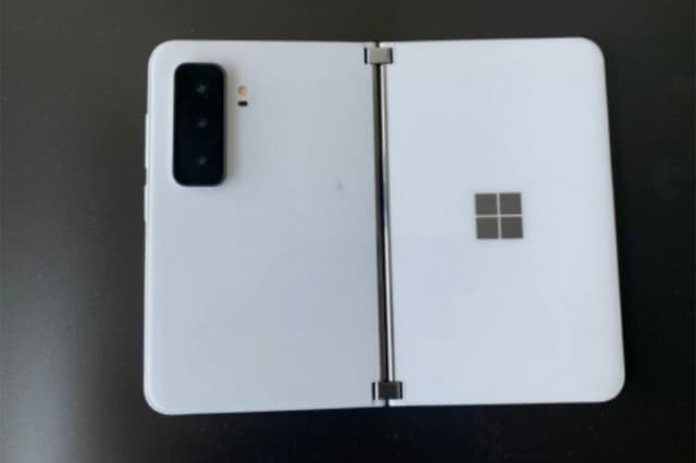 Prototyp Microsoftu Surface Duo 2 