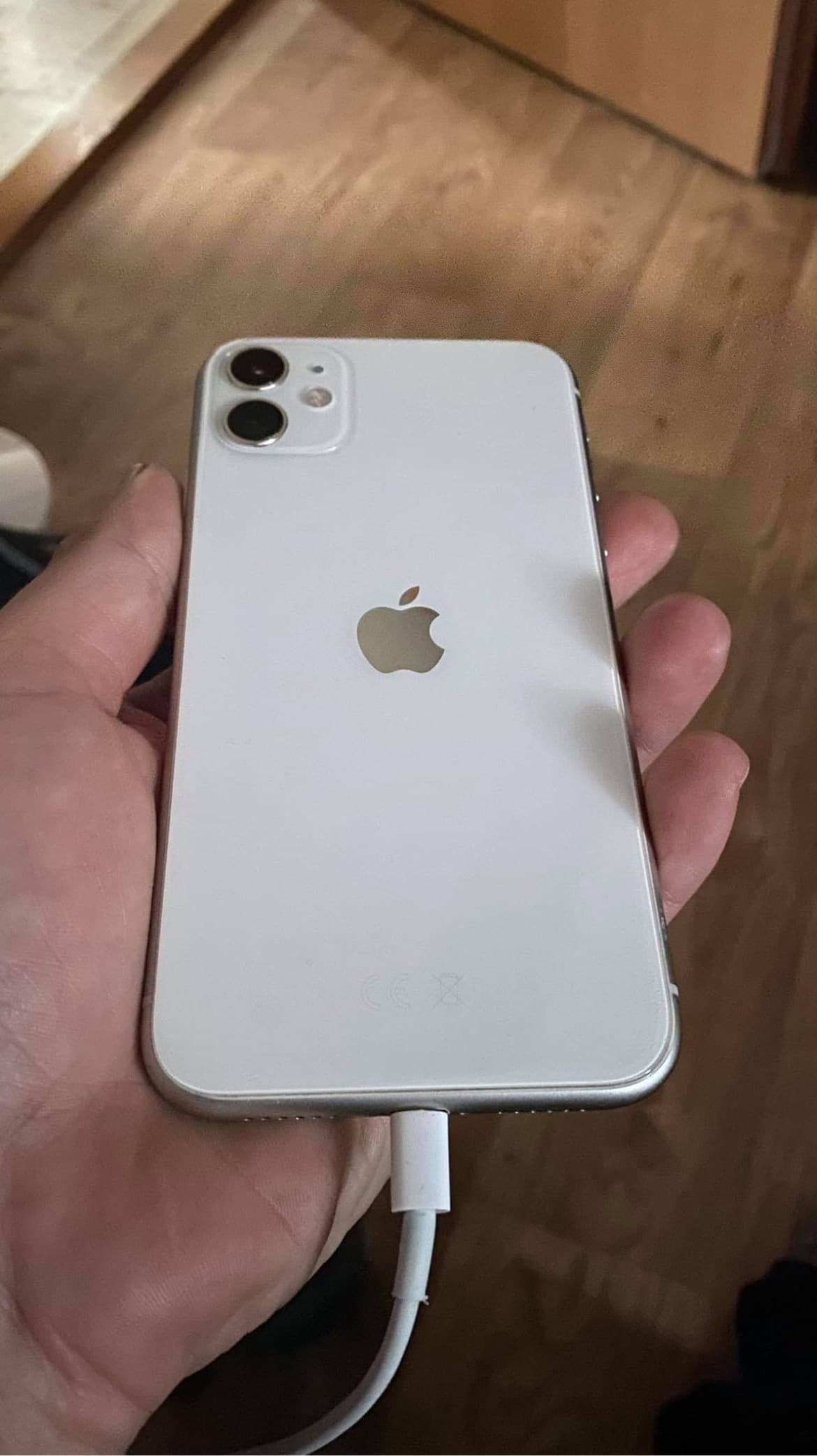 Apple iPhone 11, Vltava