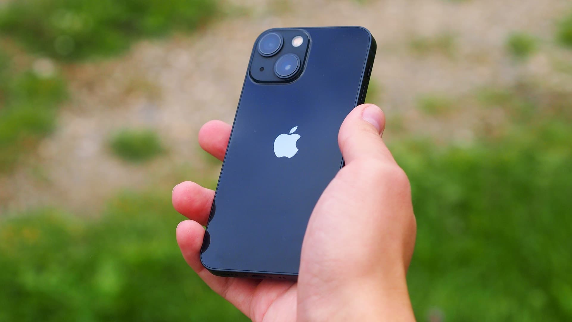 Evan Blass překvapil (i sám sebe) tvrzením, že letos dorazí iPhone 14 mini