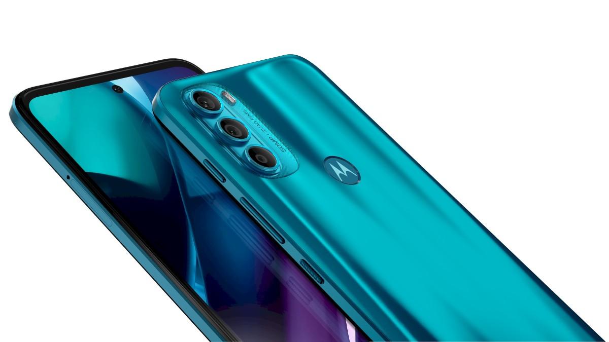 Další novinky od Motoroly jsou tu! Nabušená střední třída Moto G51 a Moto G71