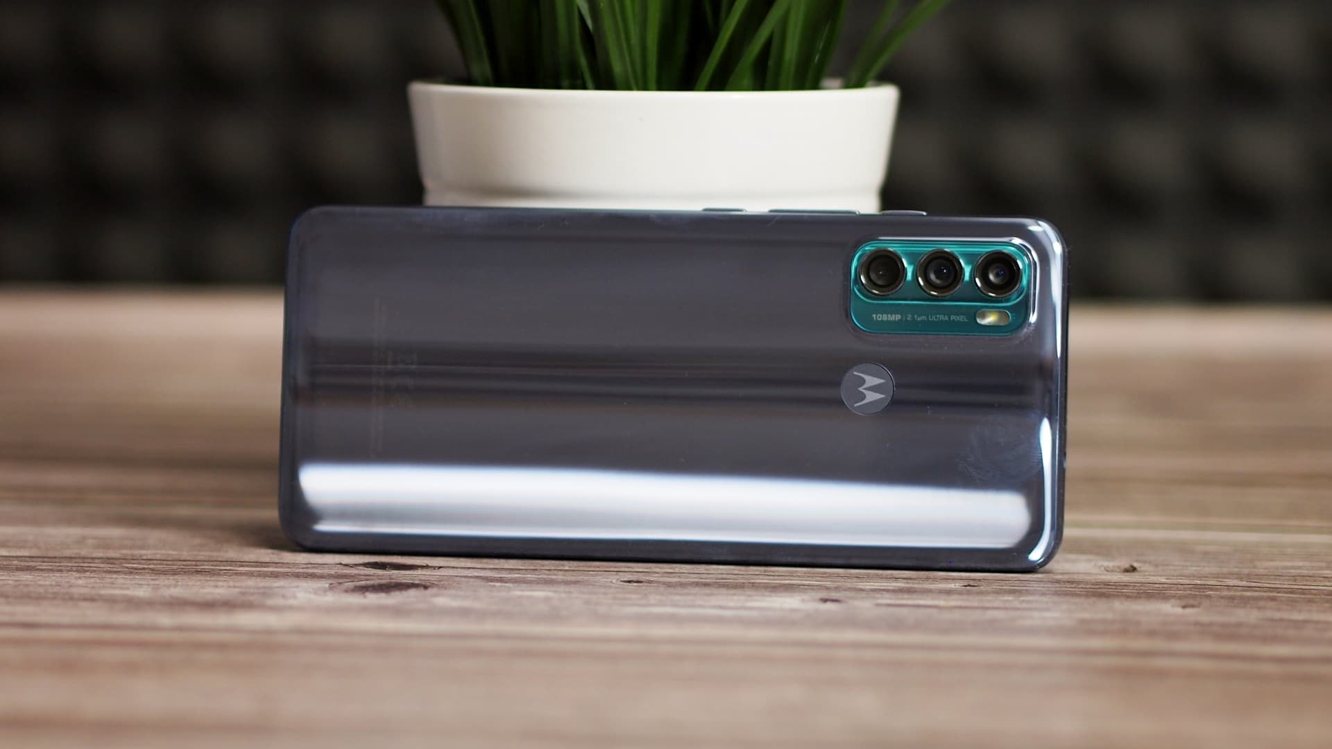 Motorola Moto G60 má velkou 6 000mAh baterii, výdrží rozhodně překvapí