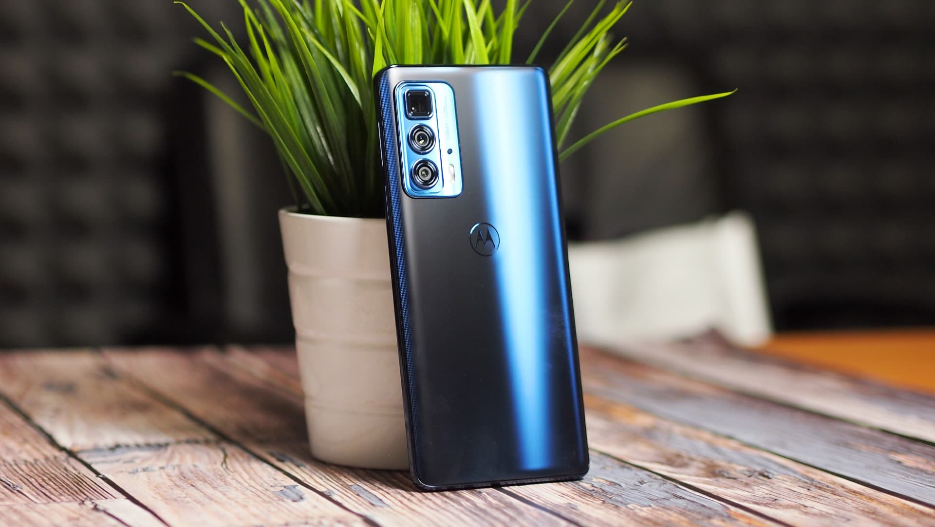 Motorola Edge 20 Pro, recenze
