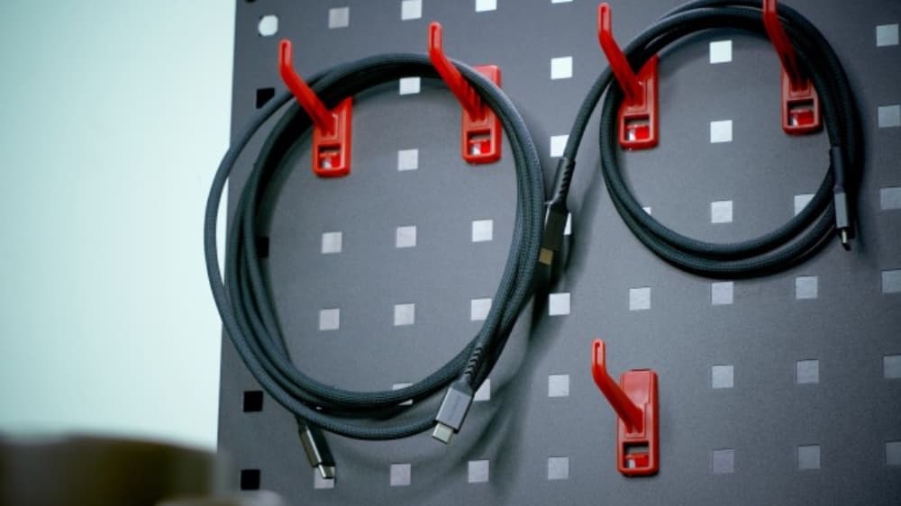 Kabel, který přežije cestu na Mars! Nejodolnější a nejrychlejší kabel září na IndieGoGo