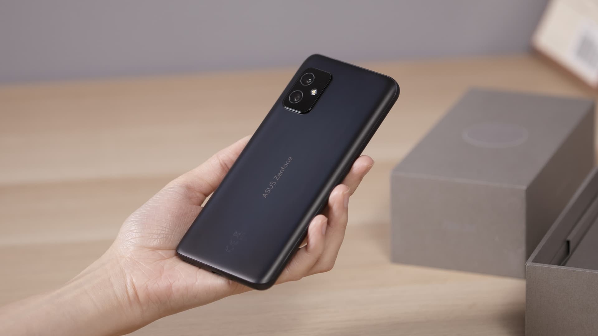 Asus Zenfone 8