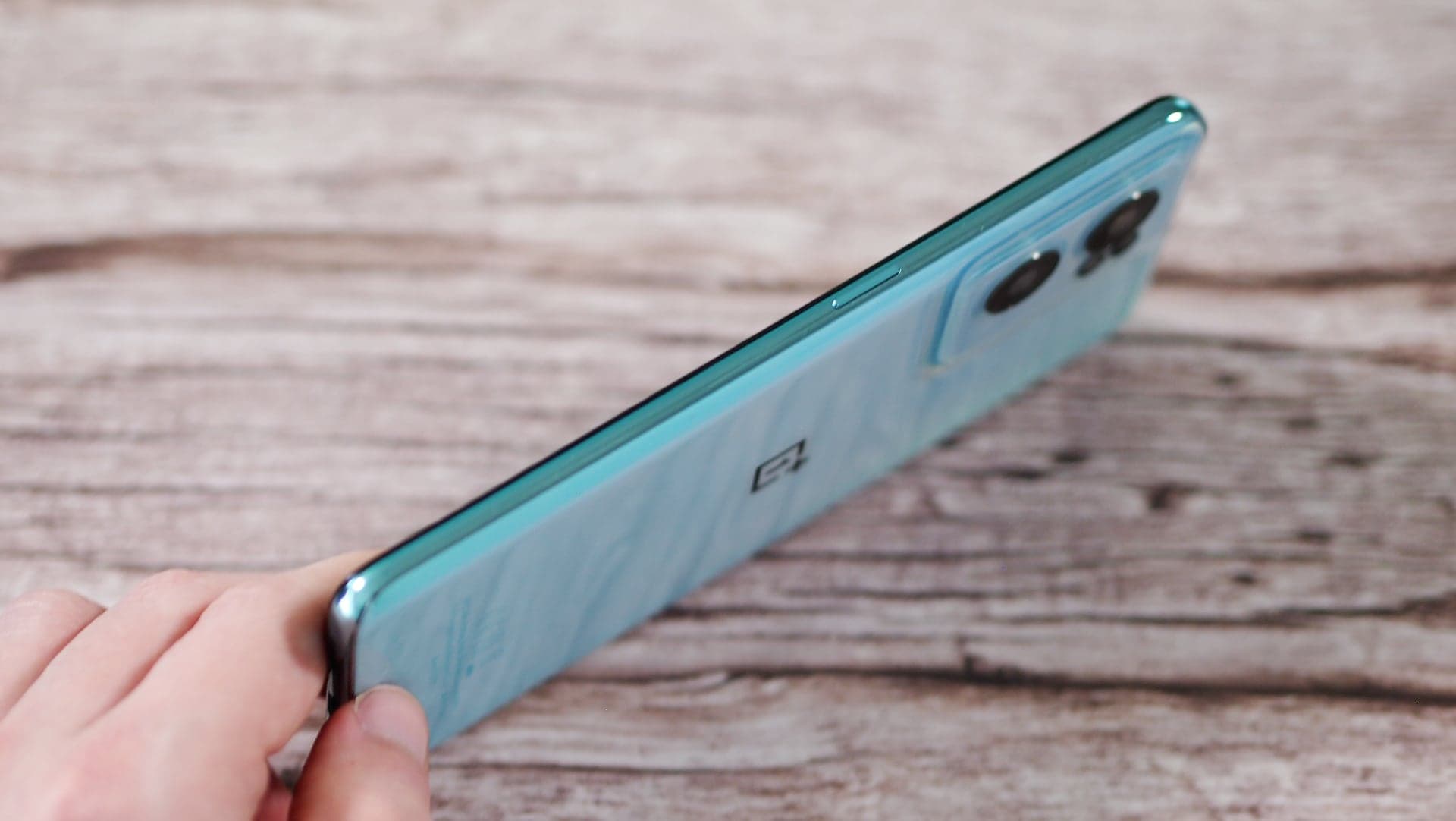 OnePlus Nord CE 2 recenze