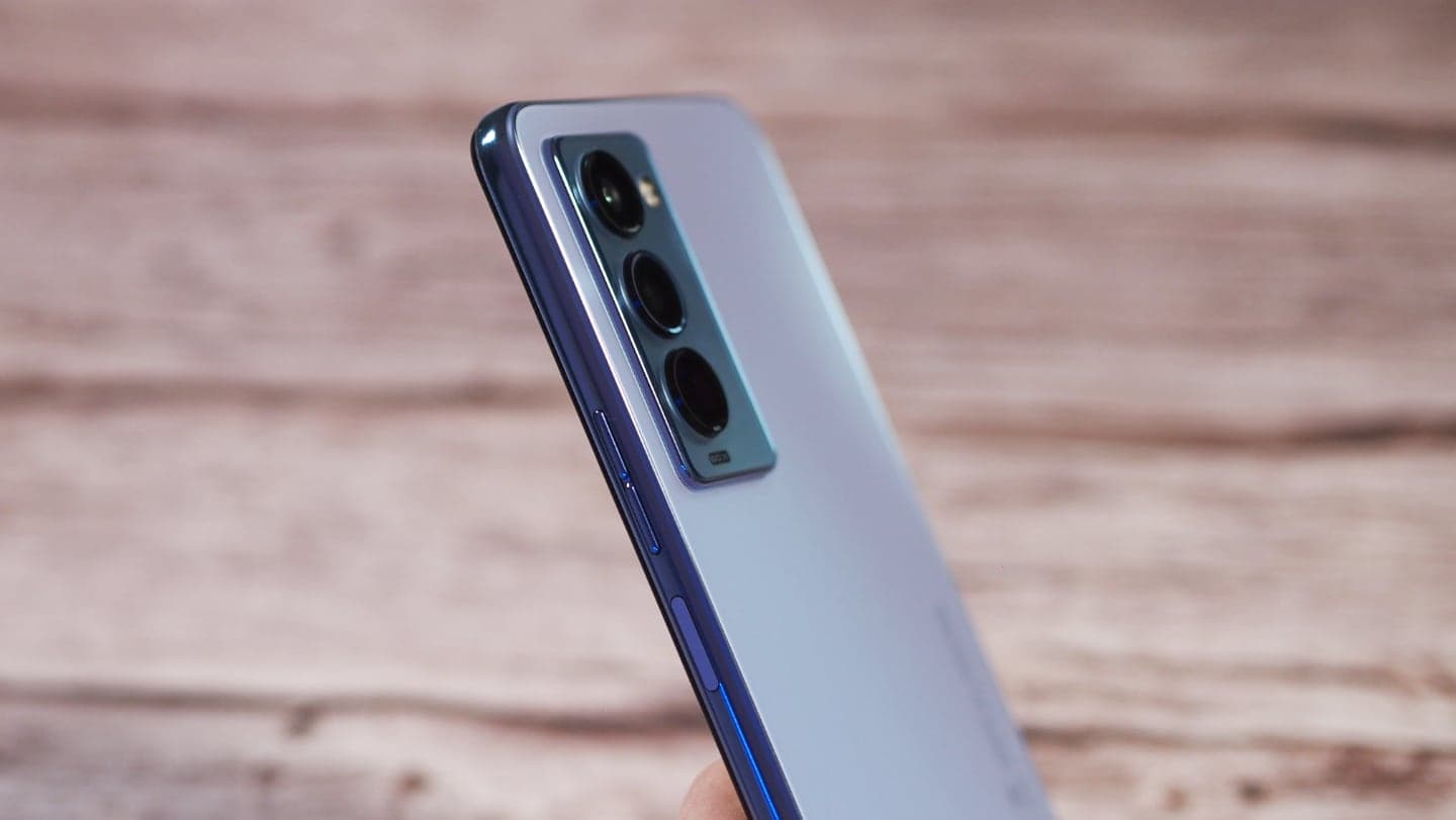 Tecno Camon 18 recenze