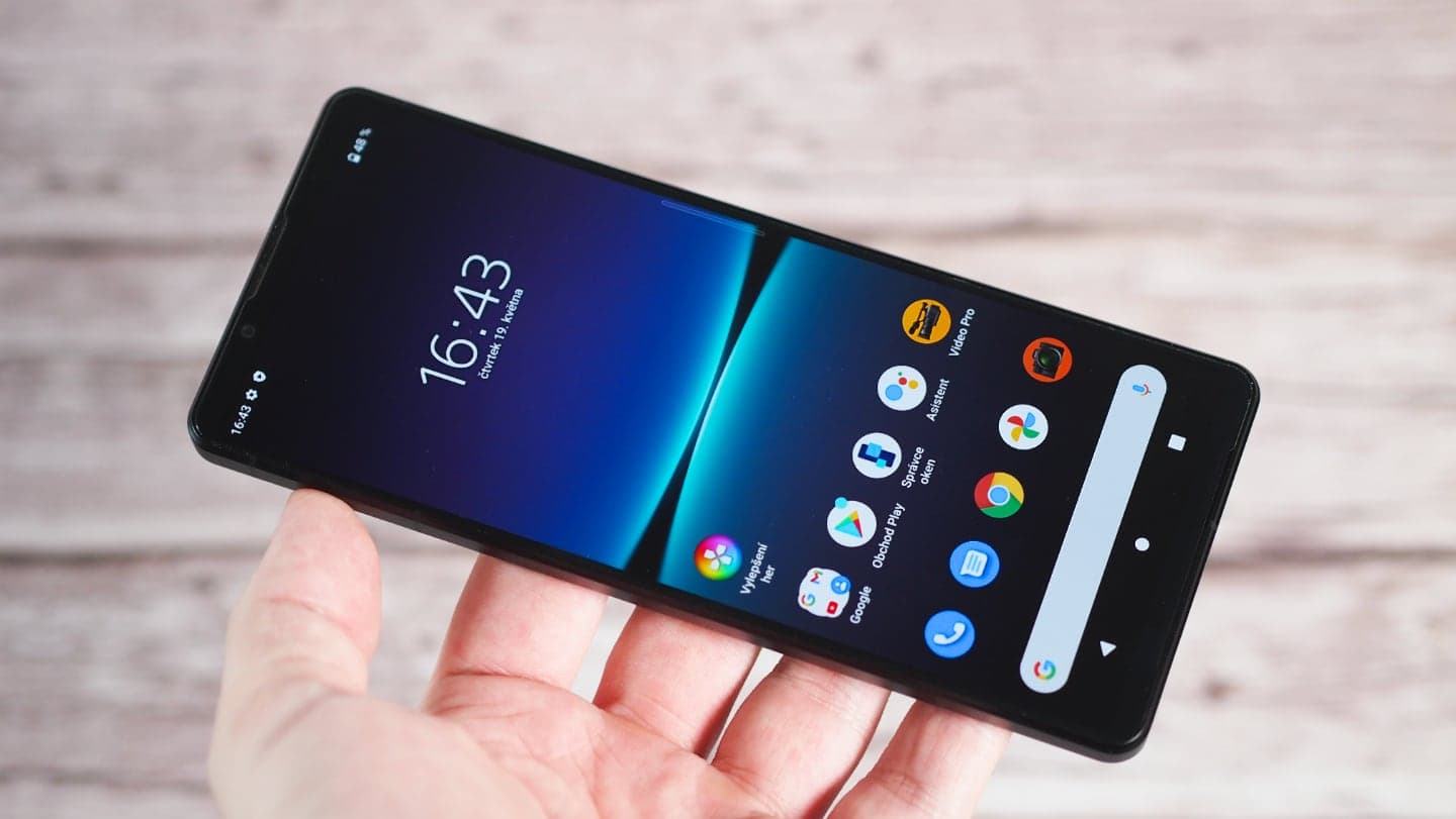 Sony Xperia 1 IV recenze