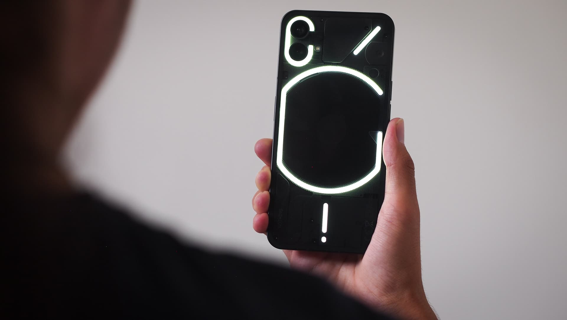 Recenze Nothing Phone (1) – Všechno nebo nic?