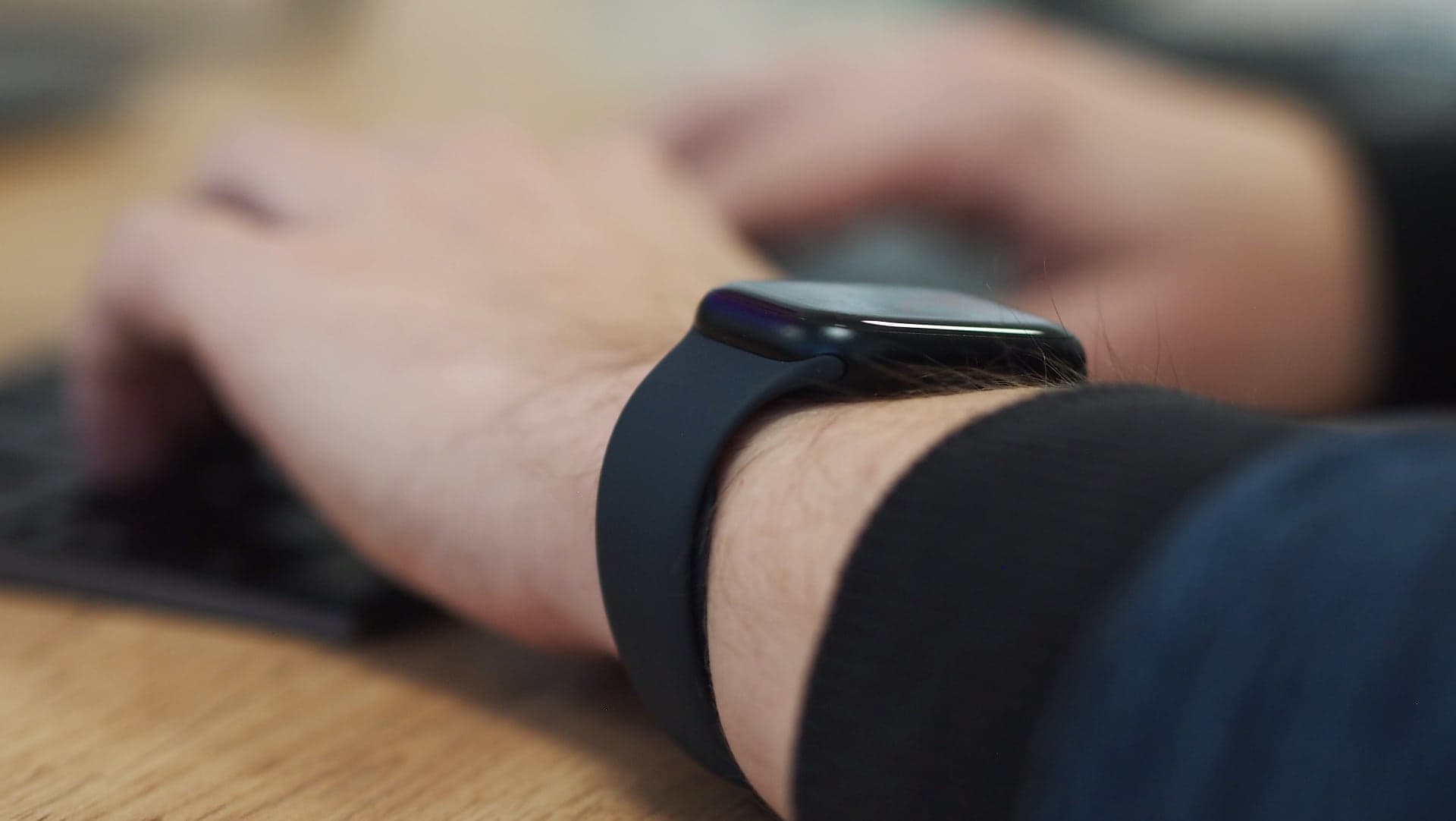 Apple Watch Series 8 recenze