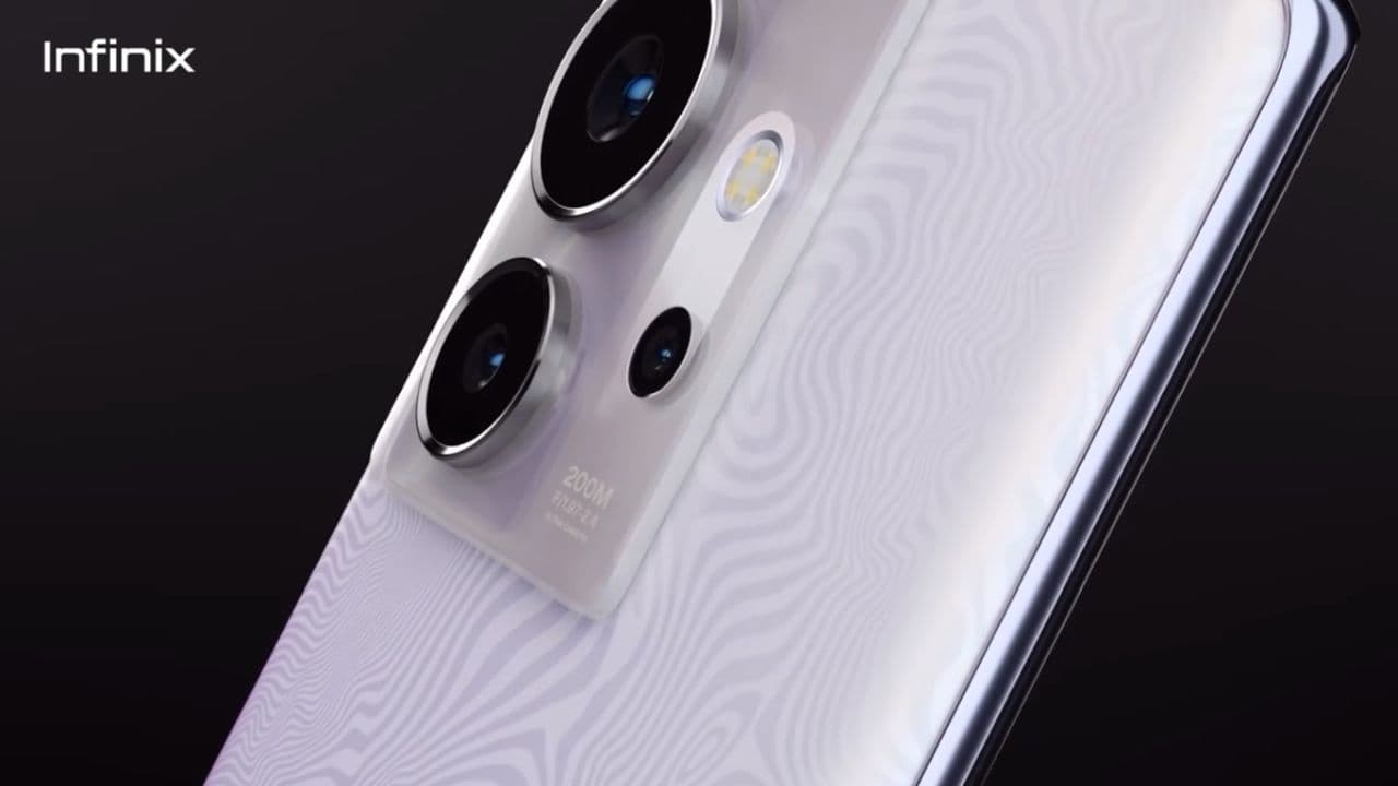 Infinix zatápí pod kotlem. Promuje novou vlajku s parametry jako z říše snů