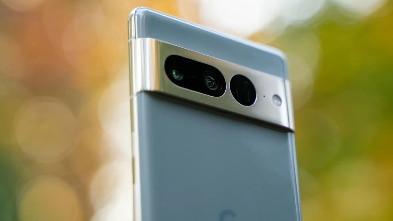 Google Pixel 7 Pro je nejlepší fotomobil. Ve videu si drží první místo iPhone