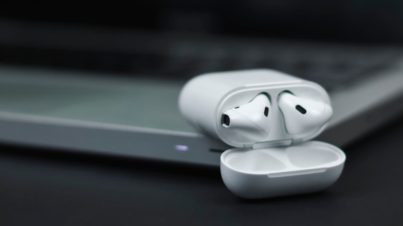 AirPods