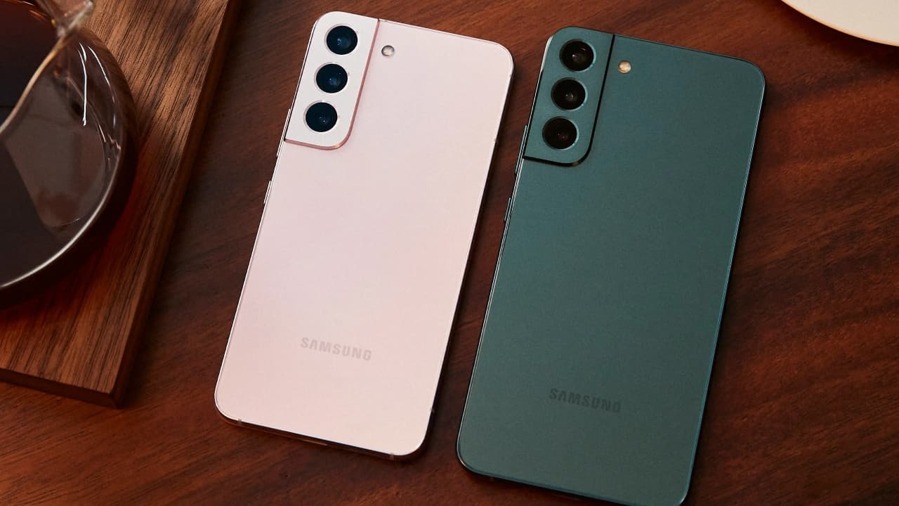 Samsung jde ve stopách Applu. Galaxy S23 bude podporovat satelitní připojení