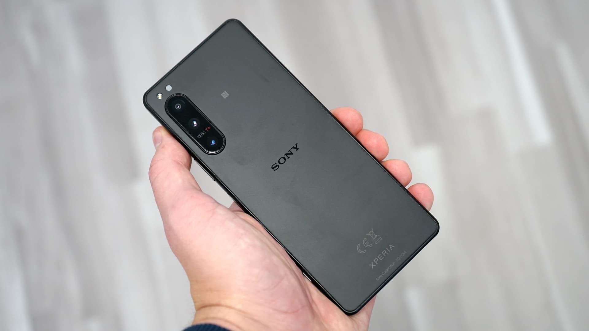 Sony Xperia 5 V na prvních snímcích odhaluje jedno nepříjemné překvapení