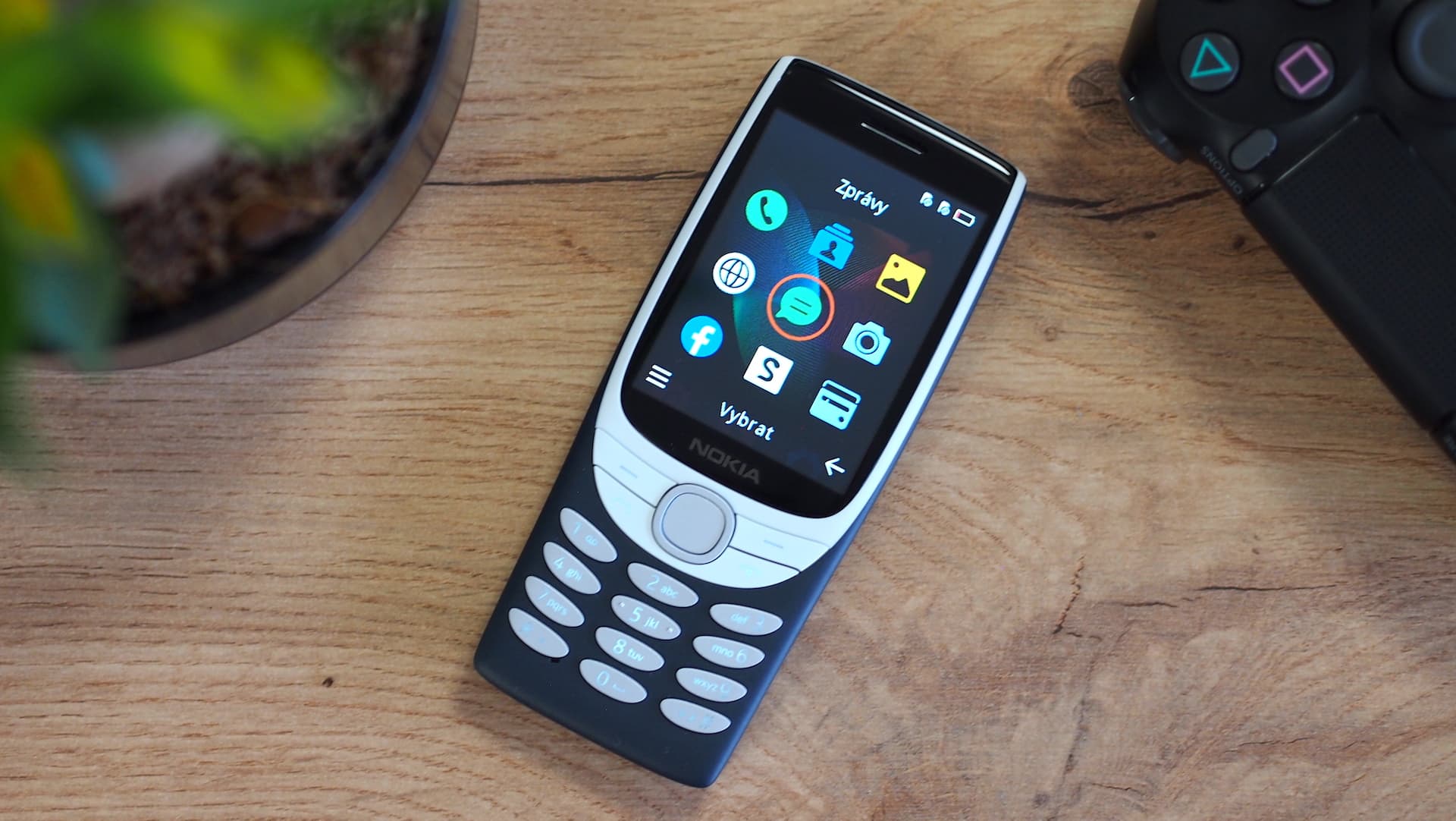 Recenze Nokia 8210 4G – Brnkání na retro strunu, které nezabralo