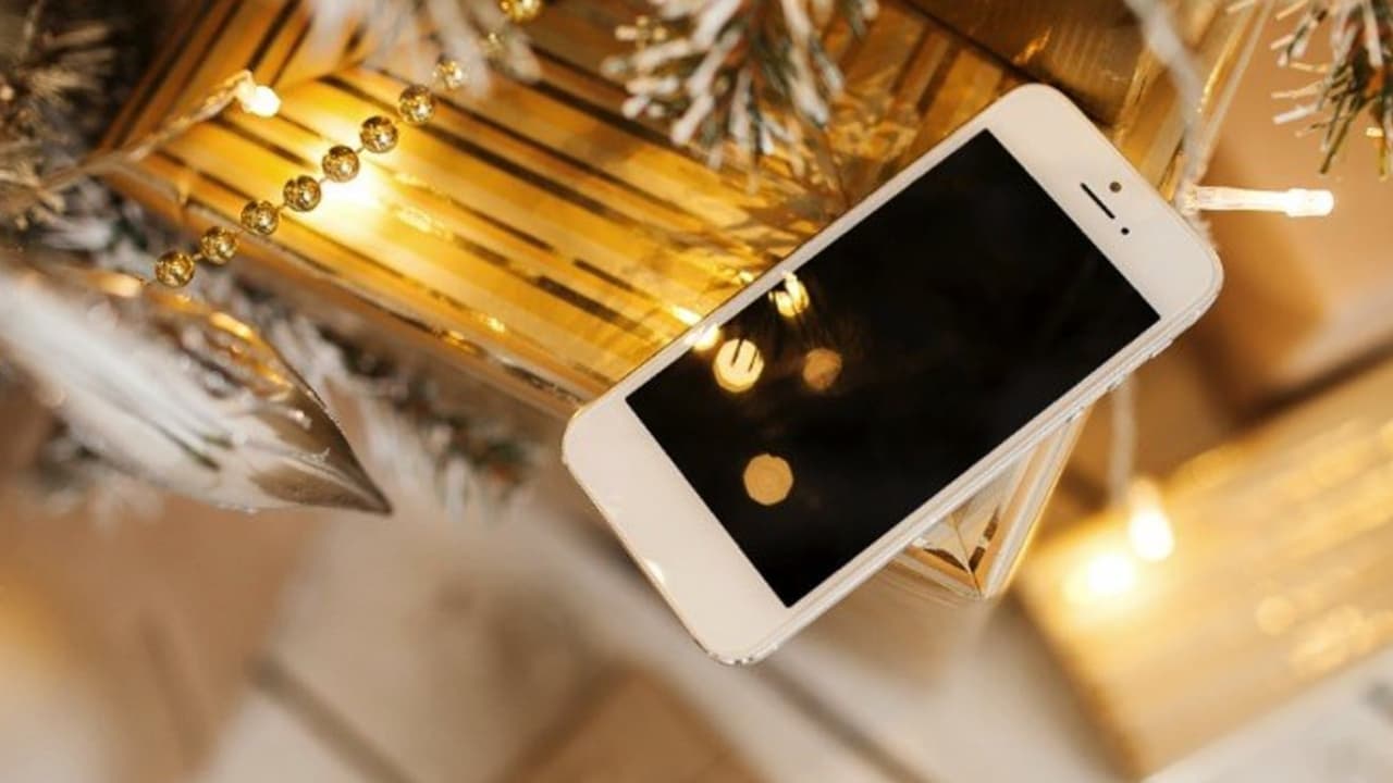 Co vybrat za telefon na Vánoce do 7.000 Kč?