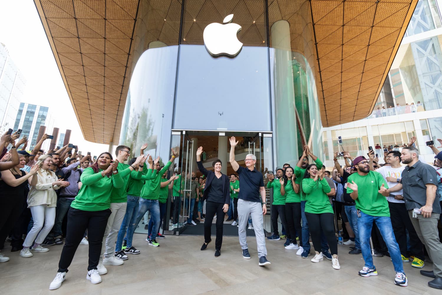 apple store tim cook