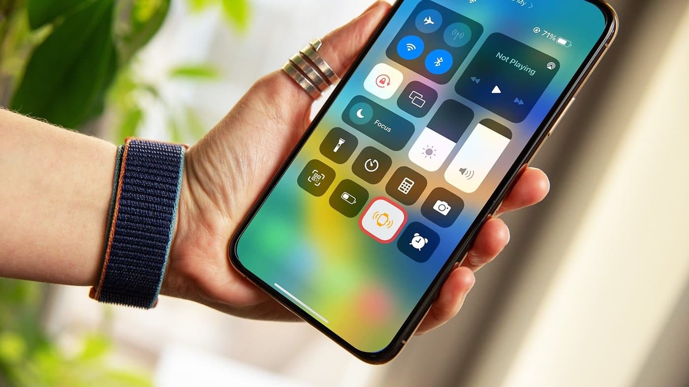 Prozvoňte si Apple Watch