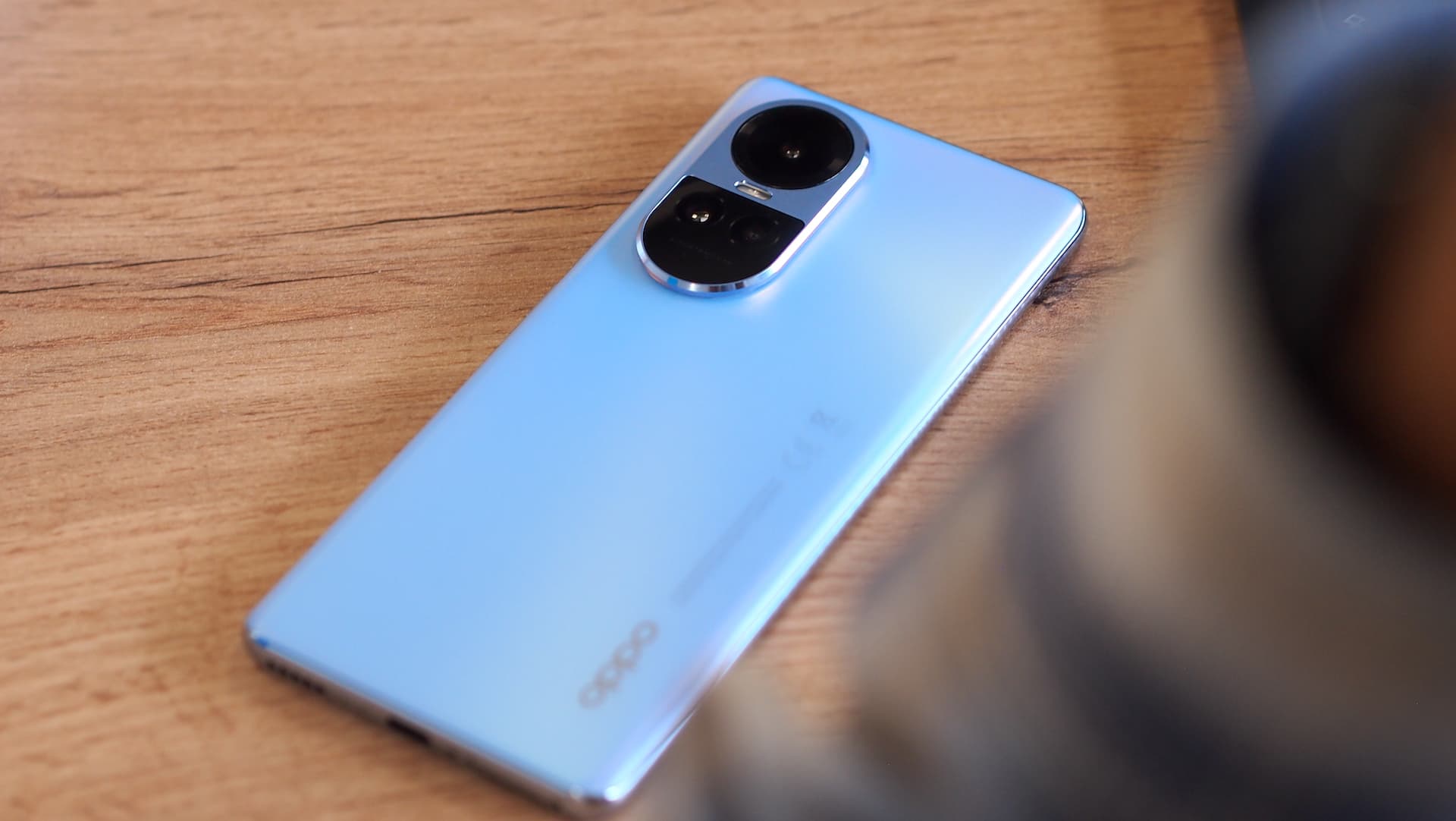 Oppo Reno 10 5G v celé své kráse