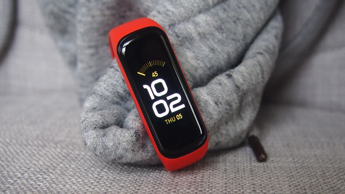 Očekávaný Samsung Galaxy Fit 3 se blíží. Dostane větší baterii než předchůdce