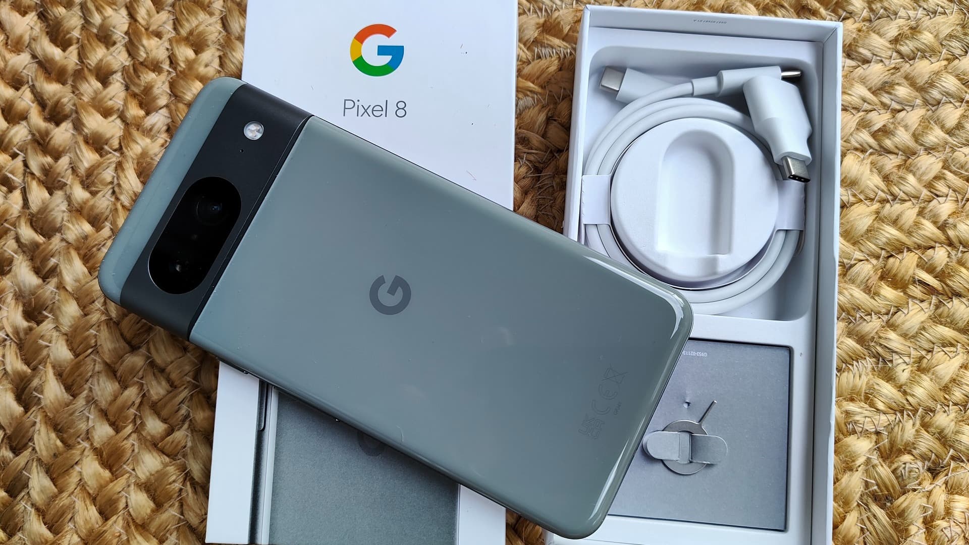 Do redakce dorazil Google Pixel 8. Jaké jsou naše první dojmy?