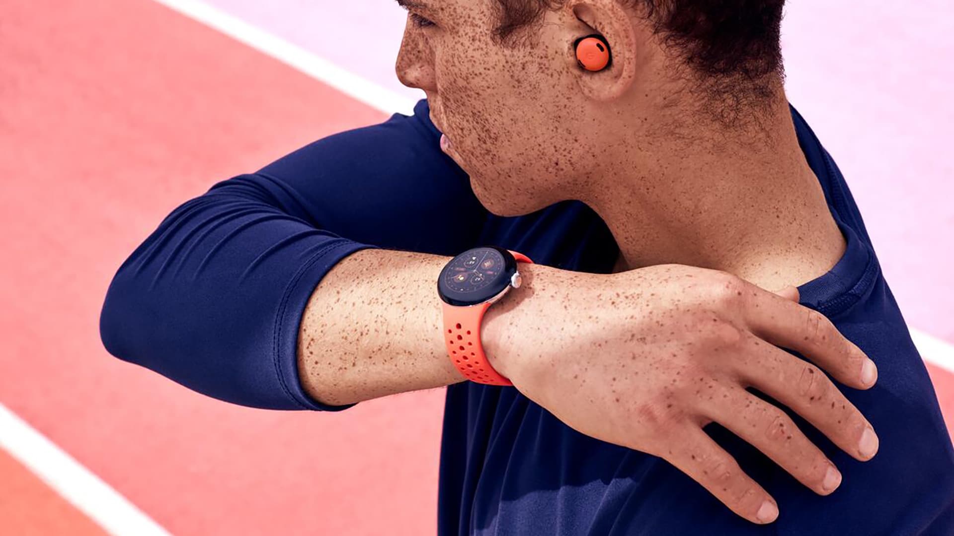 Google má na triku další problém. Hodinky Pixel Watch 2 se nechtějí nabíjet