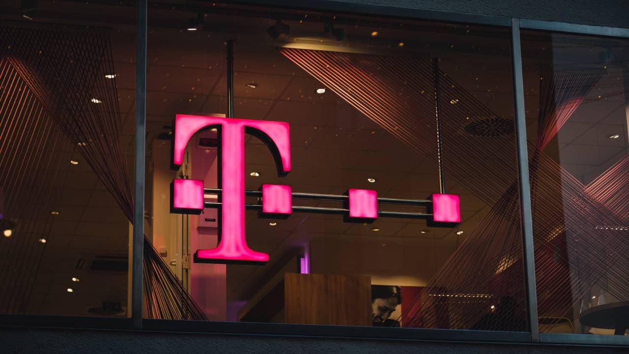 T-Mobile dává sbohem drahým datům mimo EU. Balíček s 1 GB vyjde na 199 korun