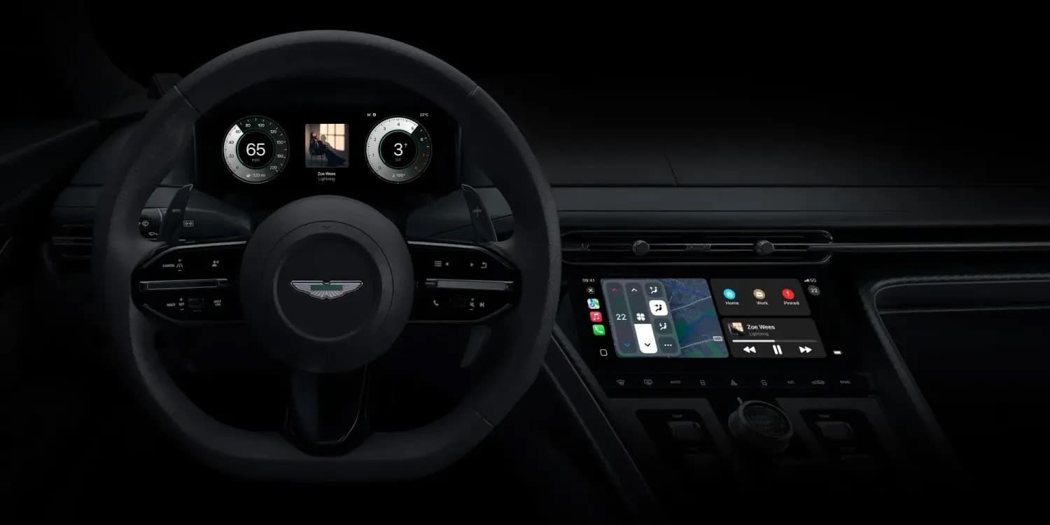 Aston Martin CarPlay