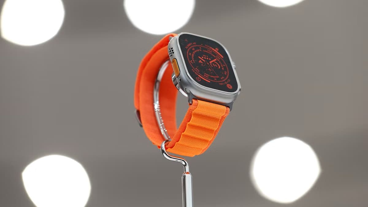 Zákaz prodeje Apple Watch jde do plných: Na e-shopu už hodinky nejsou