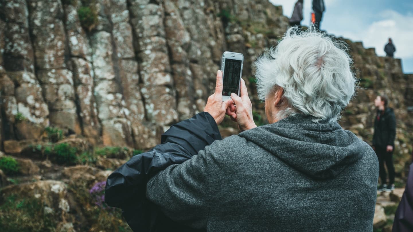 Nejlepší telefon pro seniora? Vybrali jsme 4 modely, se kterými nešlápnete vedle