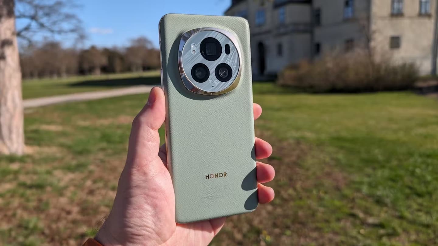 Honor Magic 6 Pro v ruce