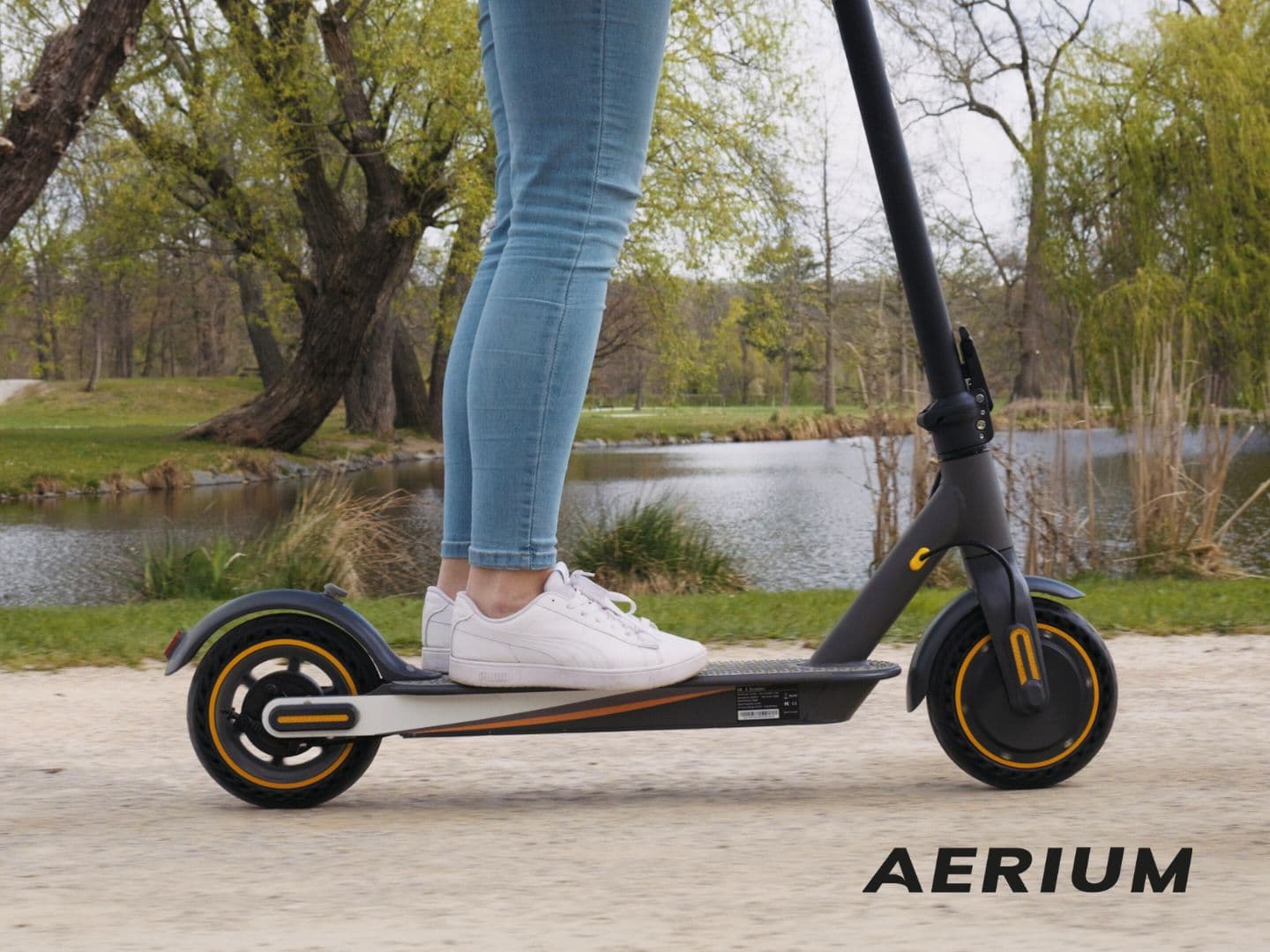 Recenze AERIUM T350 PRO: Zkroťte městskou džungli s chytrou elektrokoloběžkou